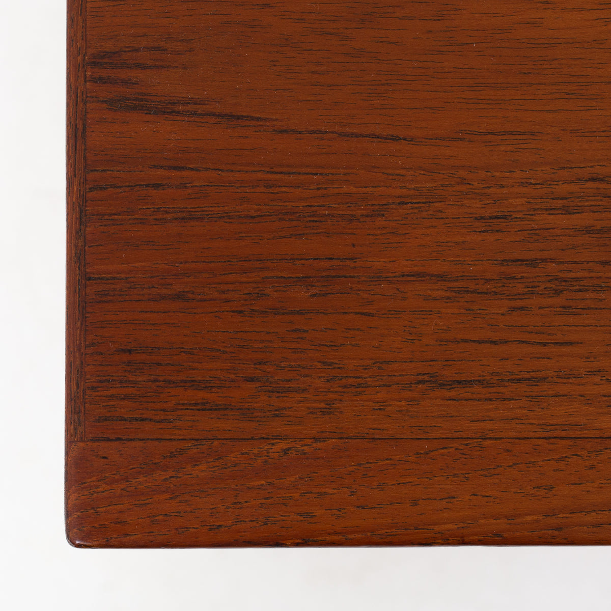 Chest of drawers in teak