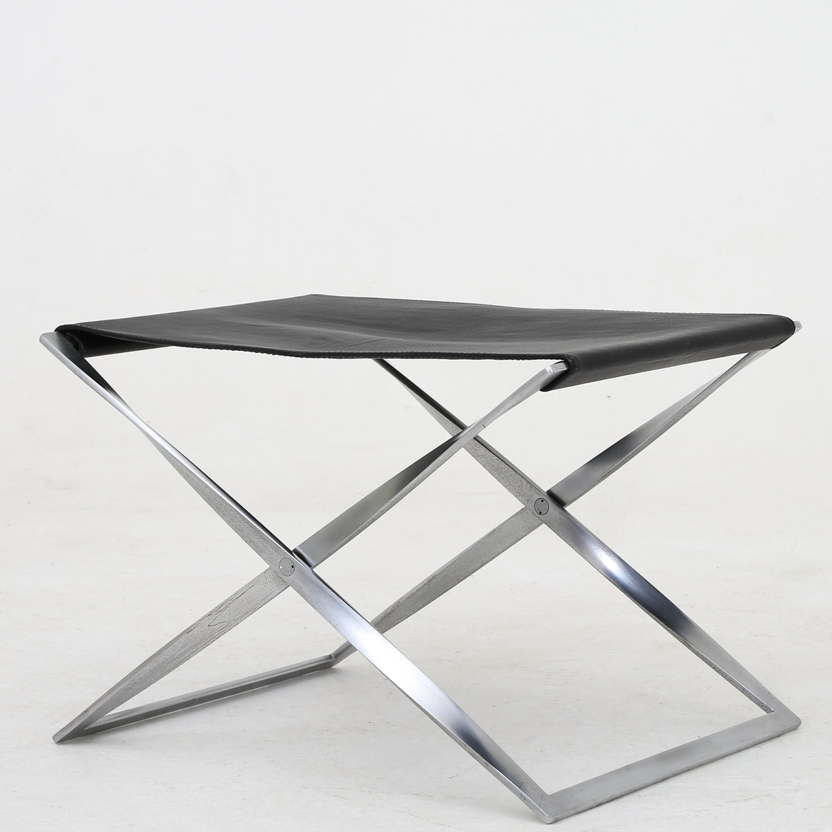 PK 91 - Folding stool in steel