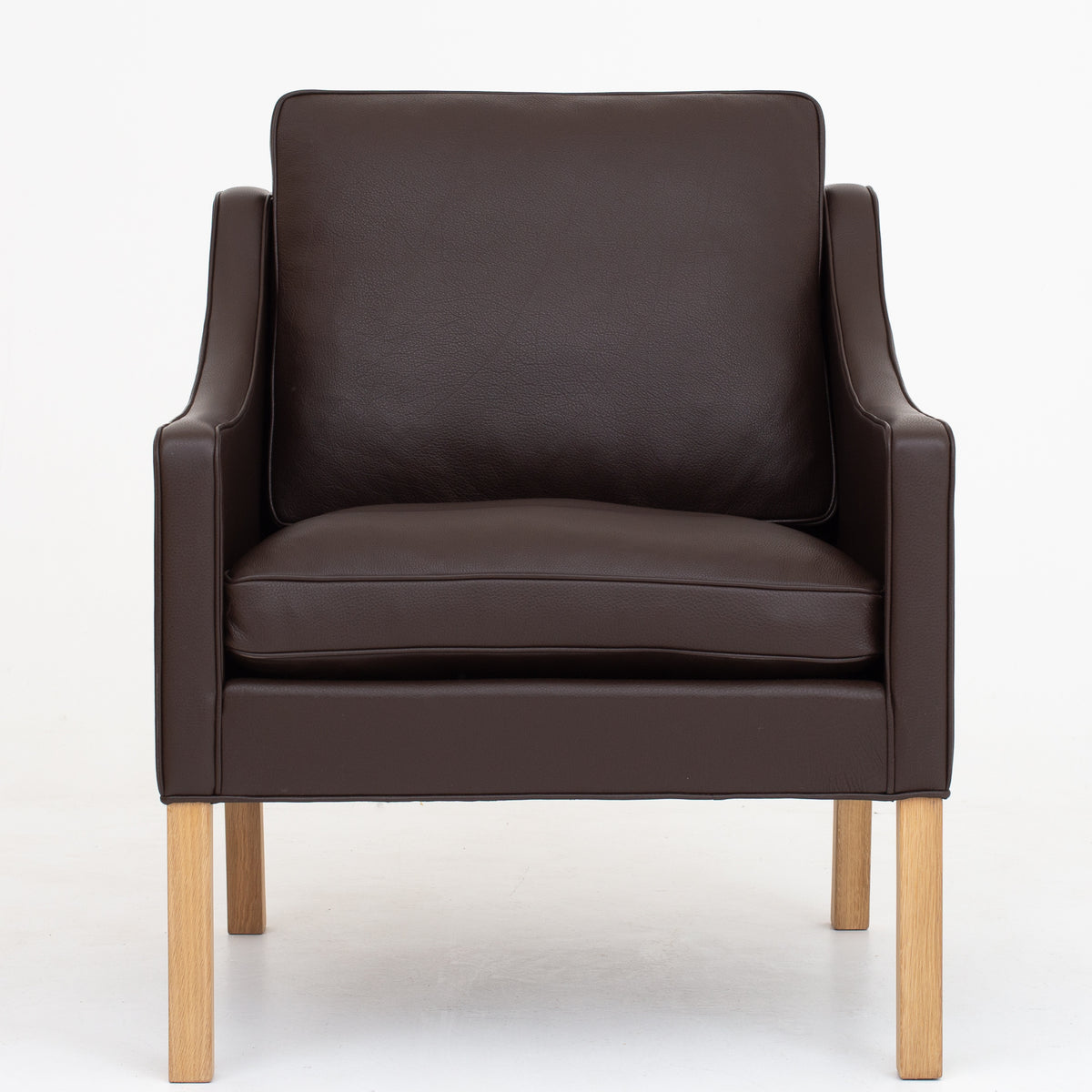 BM 2207 - Easy chair in Prestige