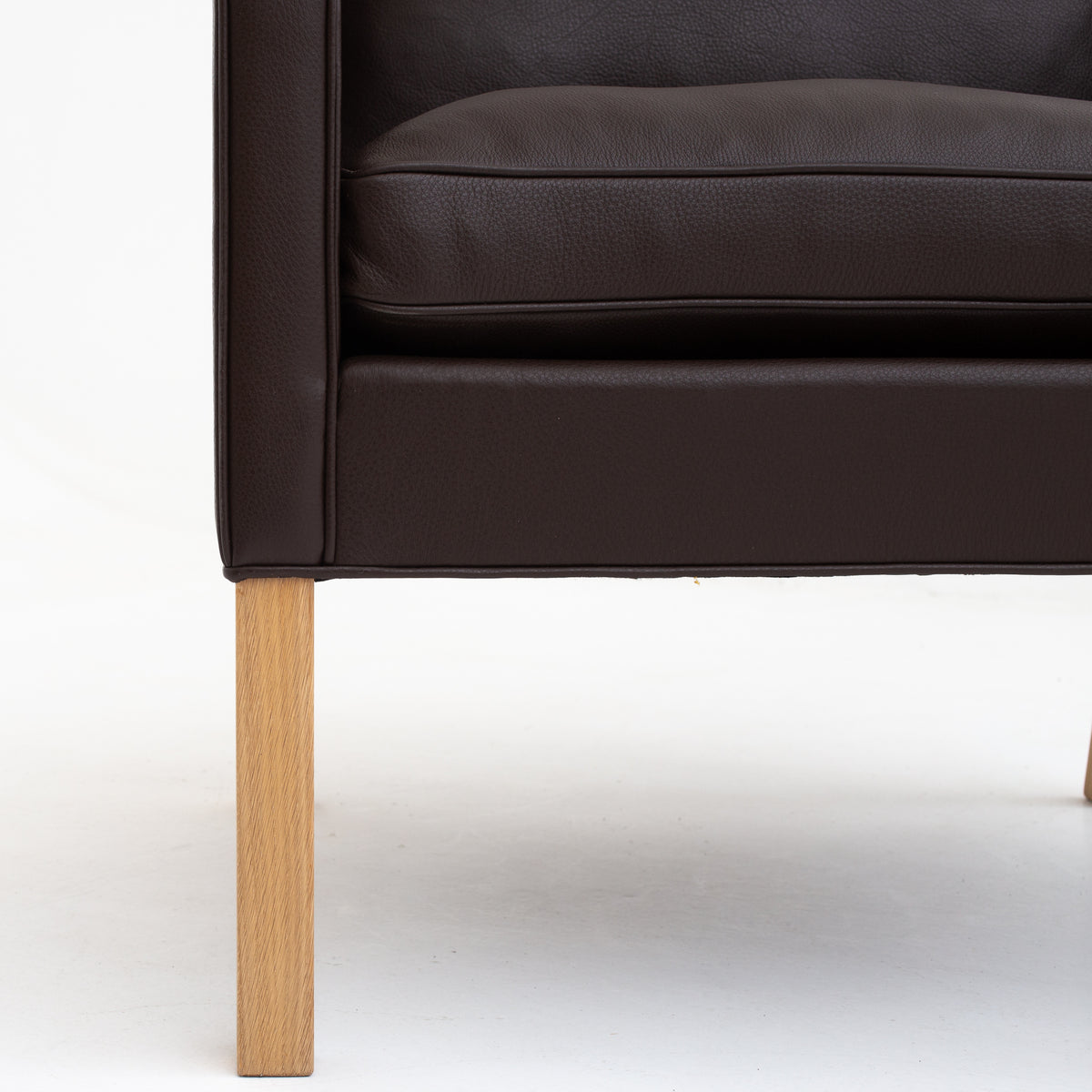 BM 2207 - Easy chair in Prestige