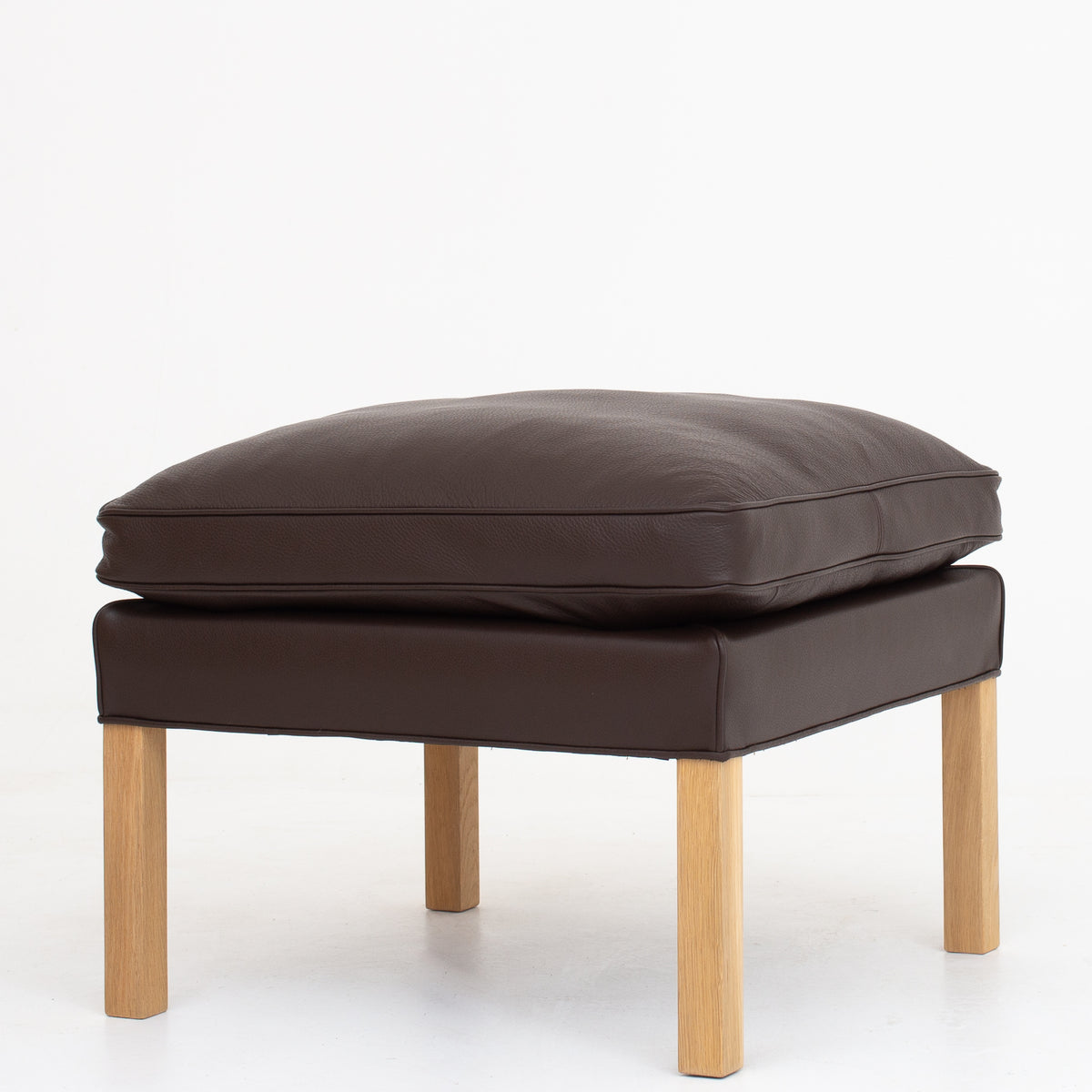 BM 2202 - Foot stool in Prestige Coffee