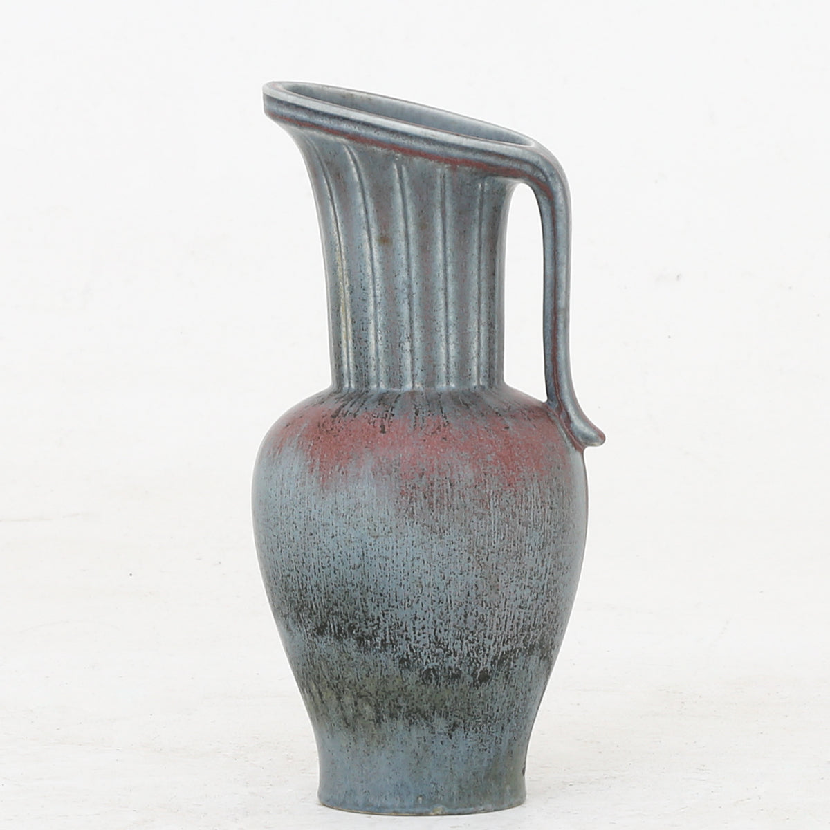 Pitcher in stoneware