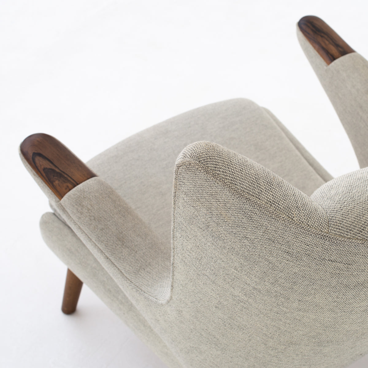 AP 19 - Papa Bear chair in wool
