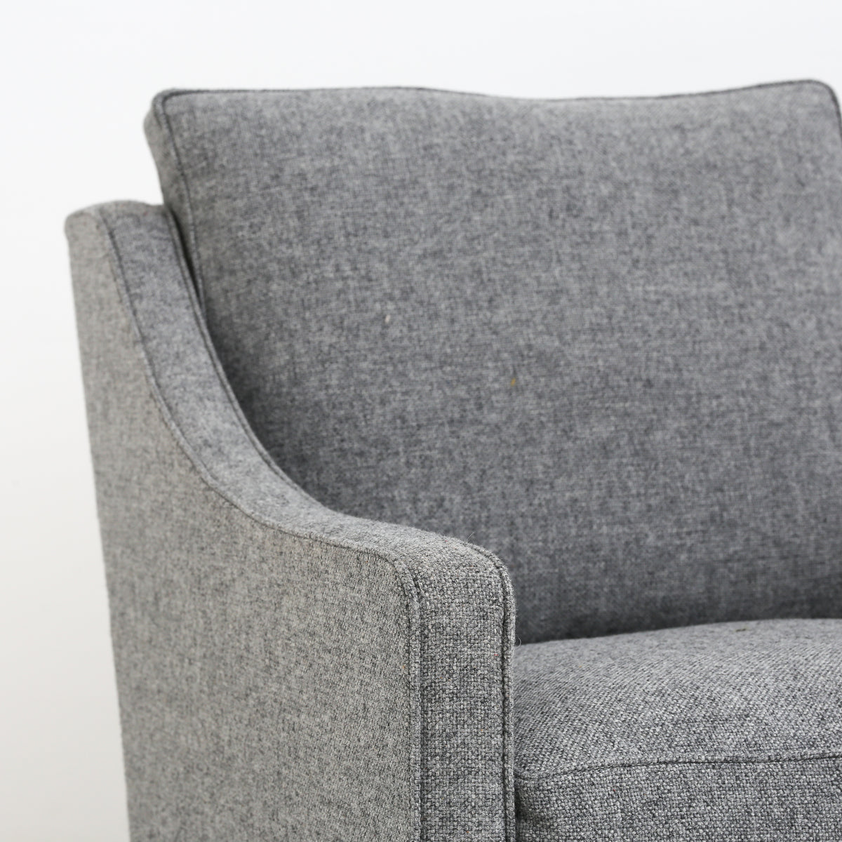 BM 2207 - Easy chair in new textile