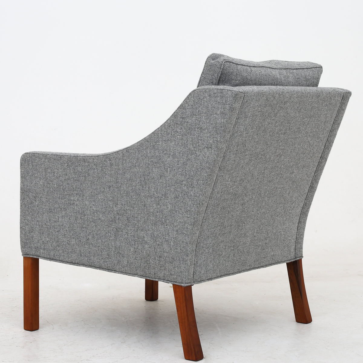 BM 2207 - Easy chair in new textile