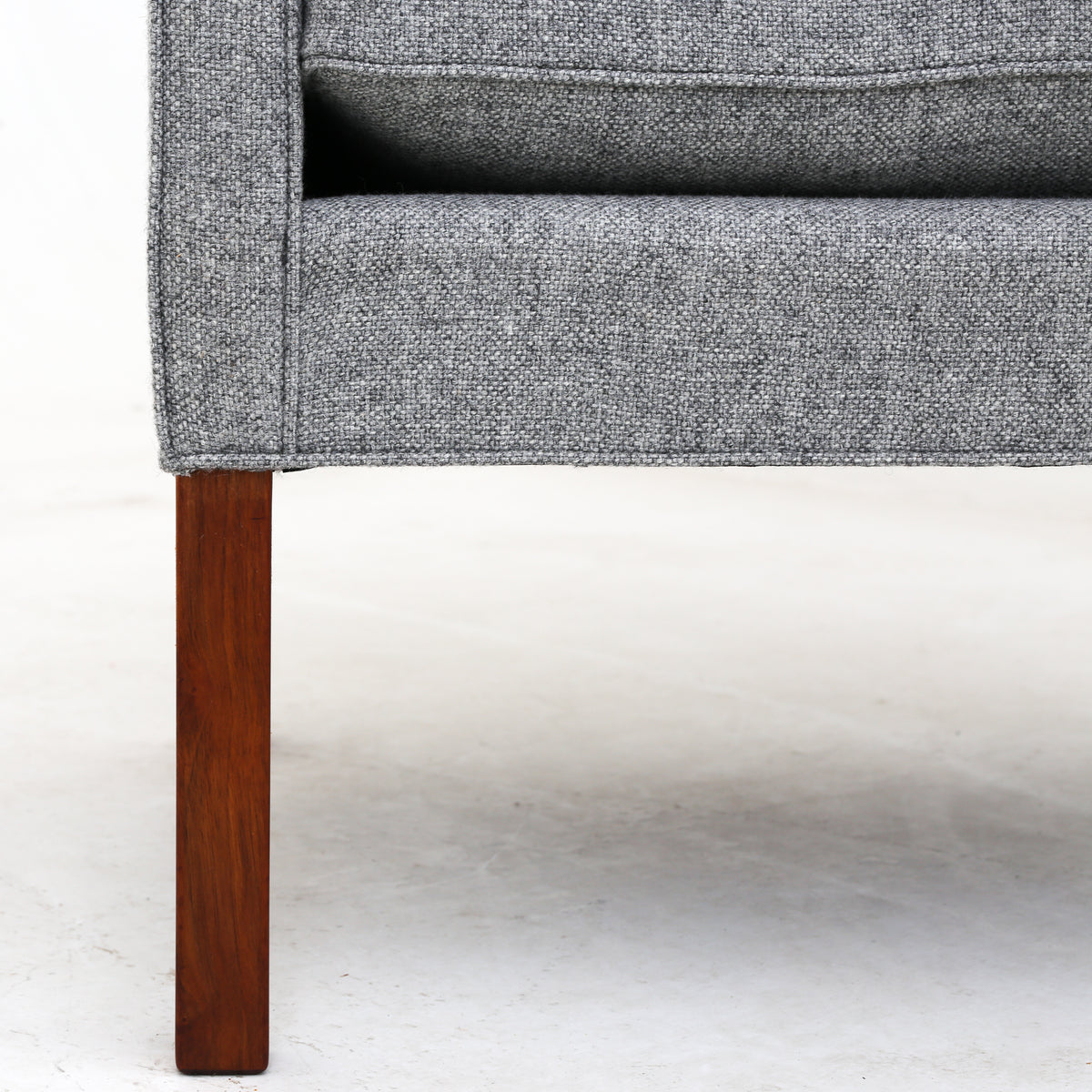 BM 2207 - Easy chair in new textile