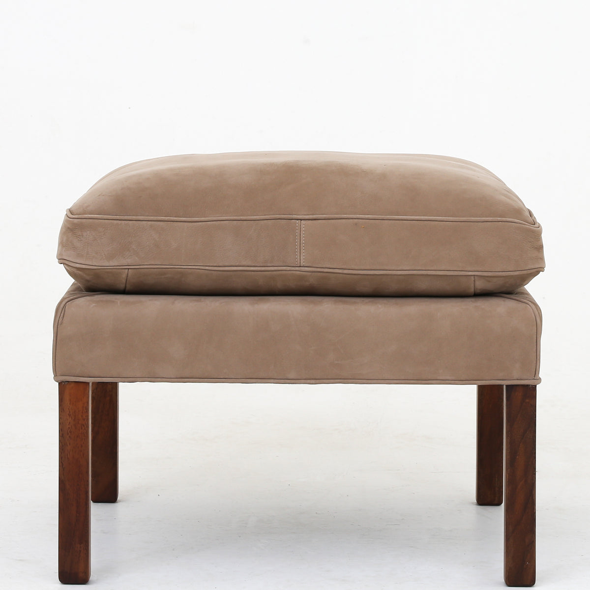 BM 2202 - Foot stool in Royal Nubuck