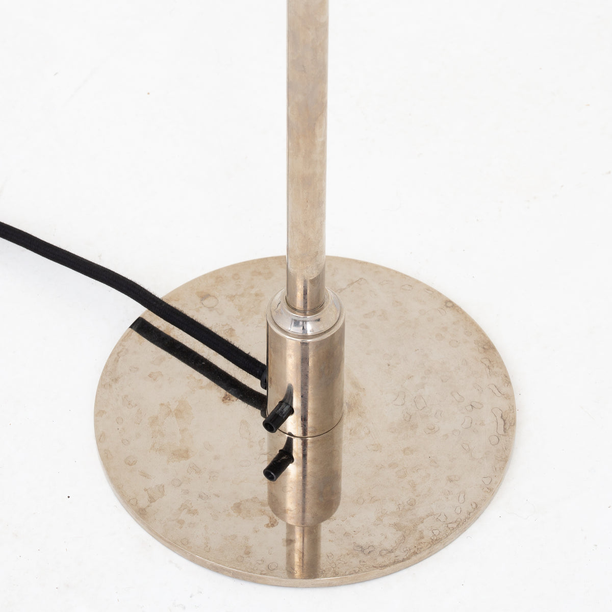 PH 4/3 - Table lamp w. matt glass shades