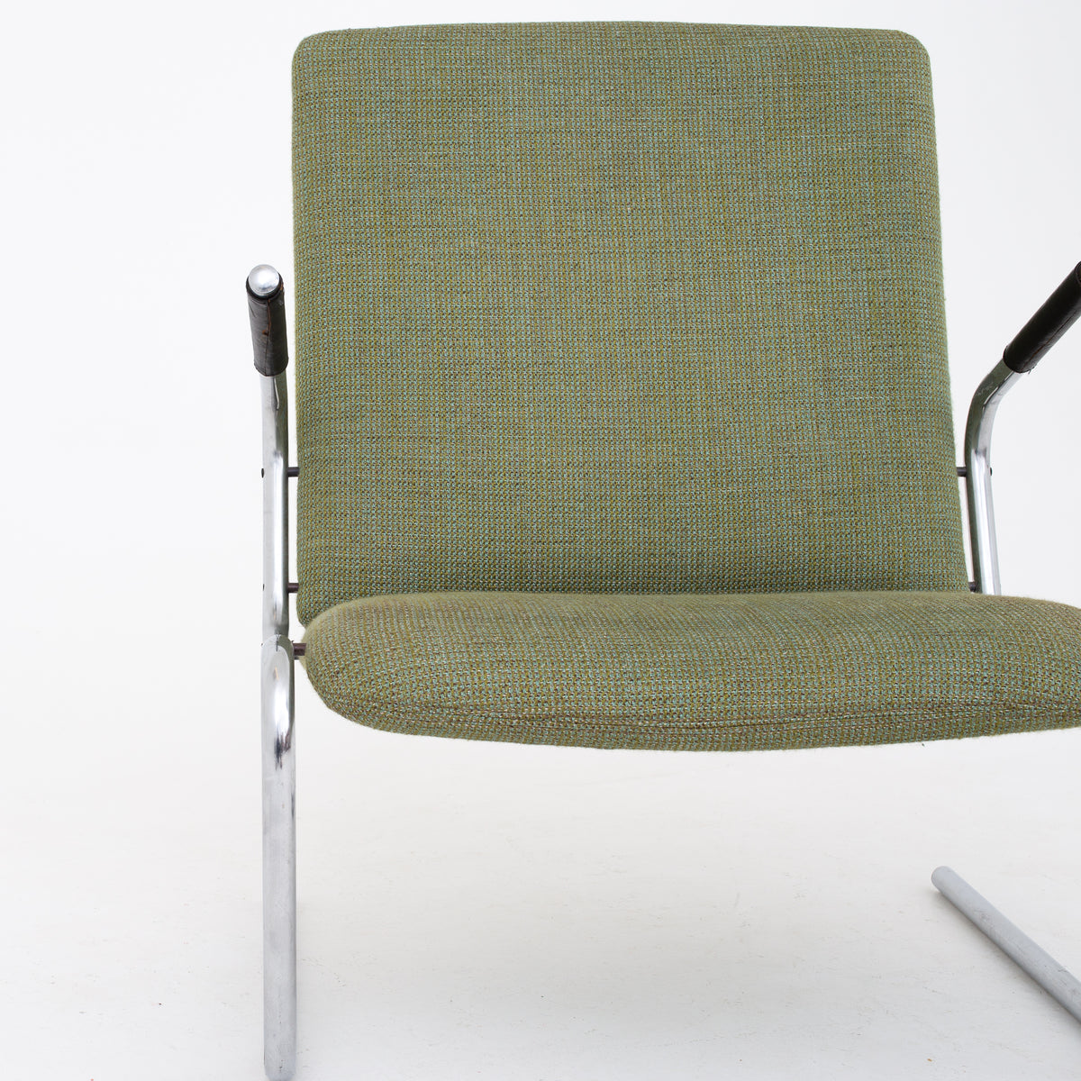Easy chair in wool