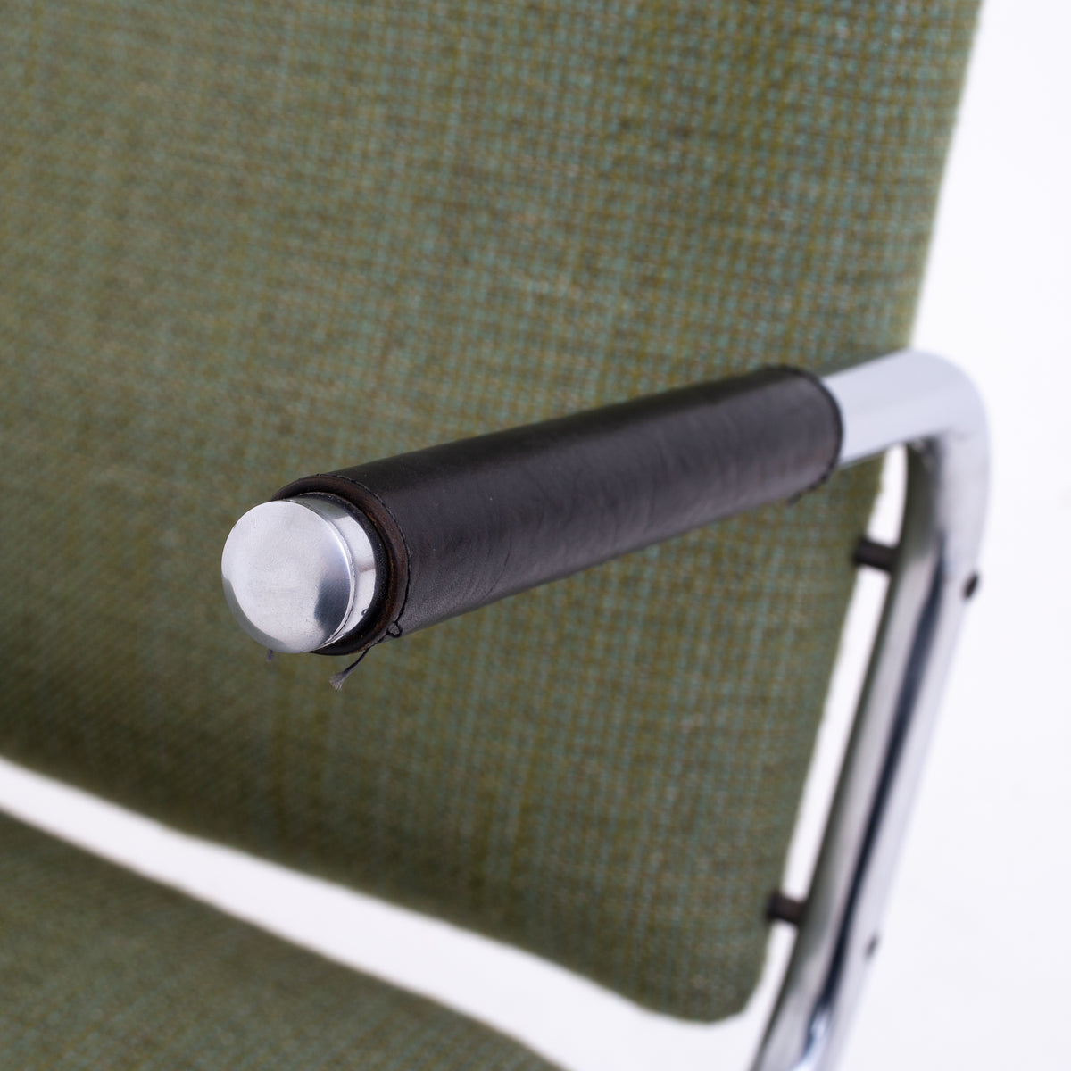 Easy chair in wool