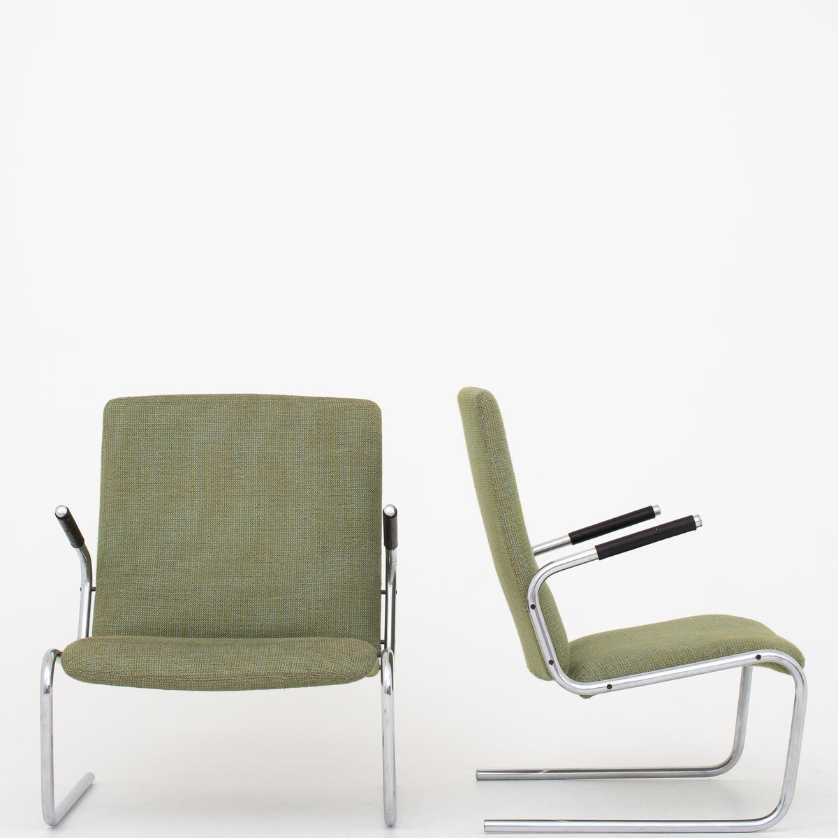 Easy chair in wool