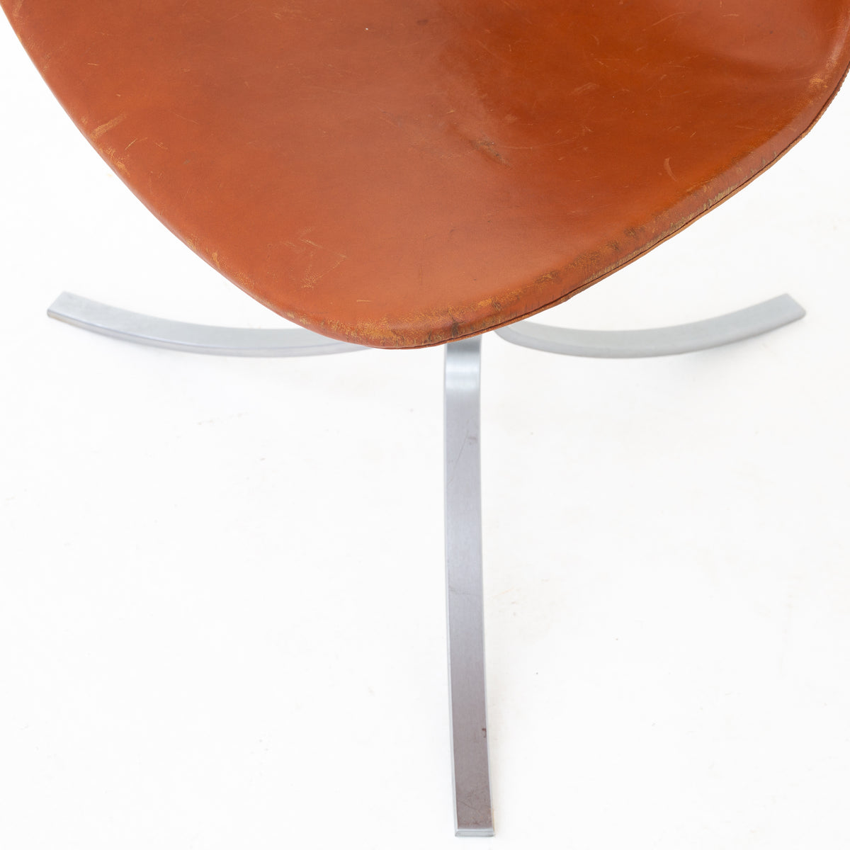 PK 9 - 'Tulip Chair' in cognac leather