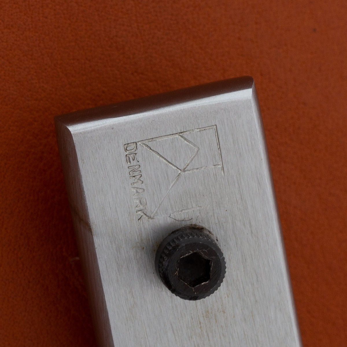 PK 9 - 'Tulip Chair' in cognac leather
