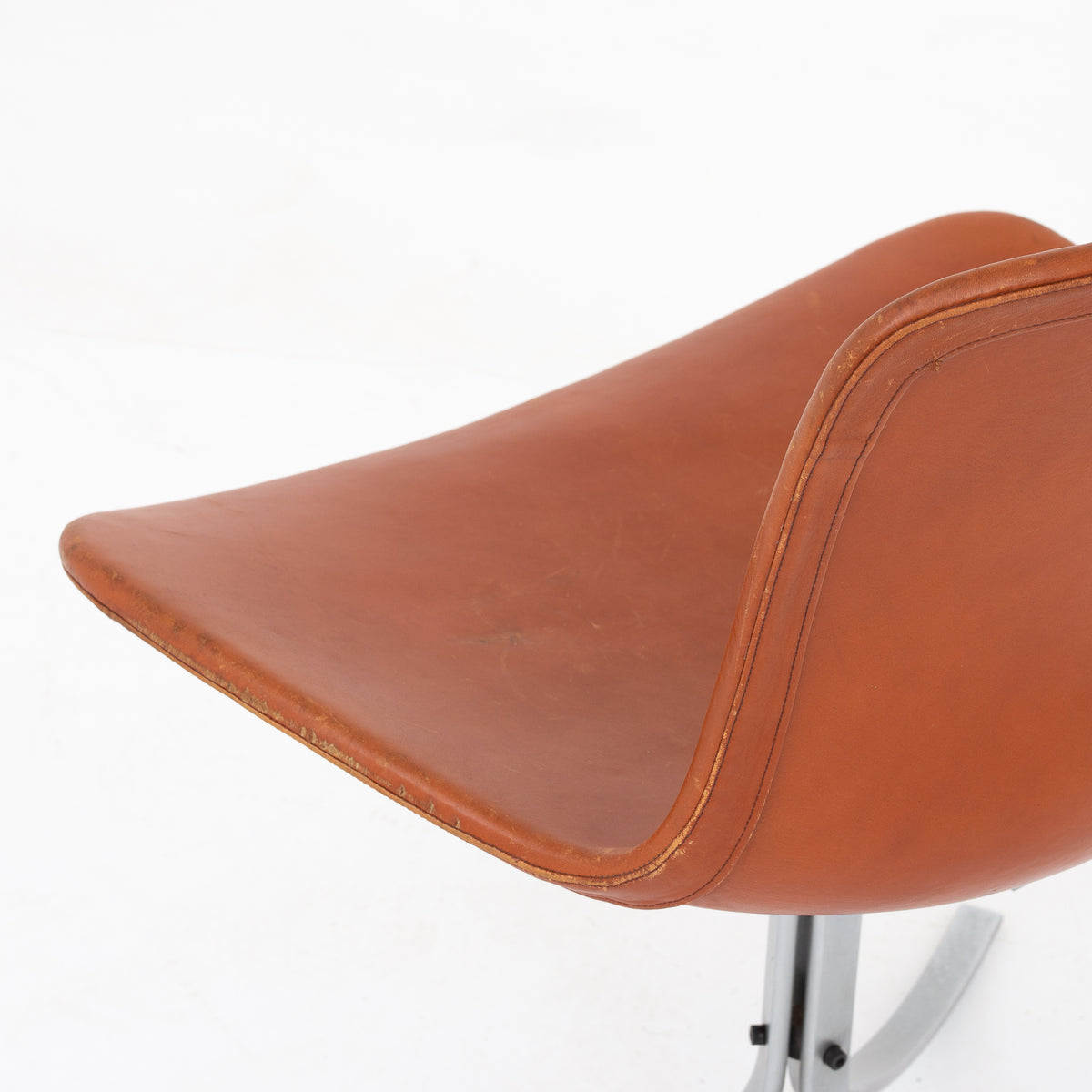 PK 9 - 'Tulip Chair' in cognac leather