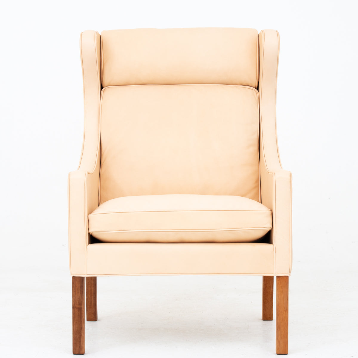 BM 2204 - 'Wing-back chair' in natural leather