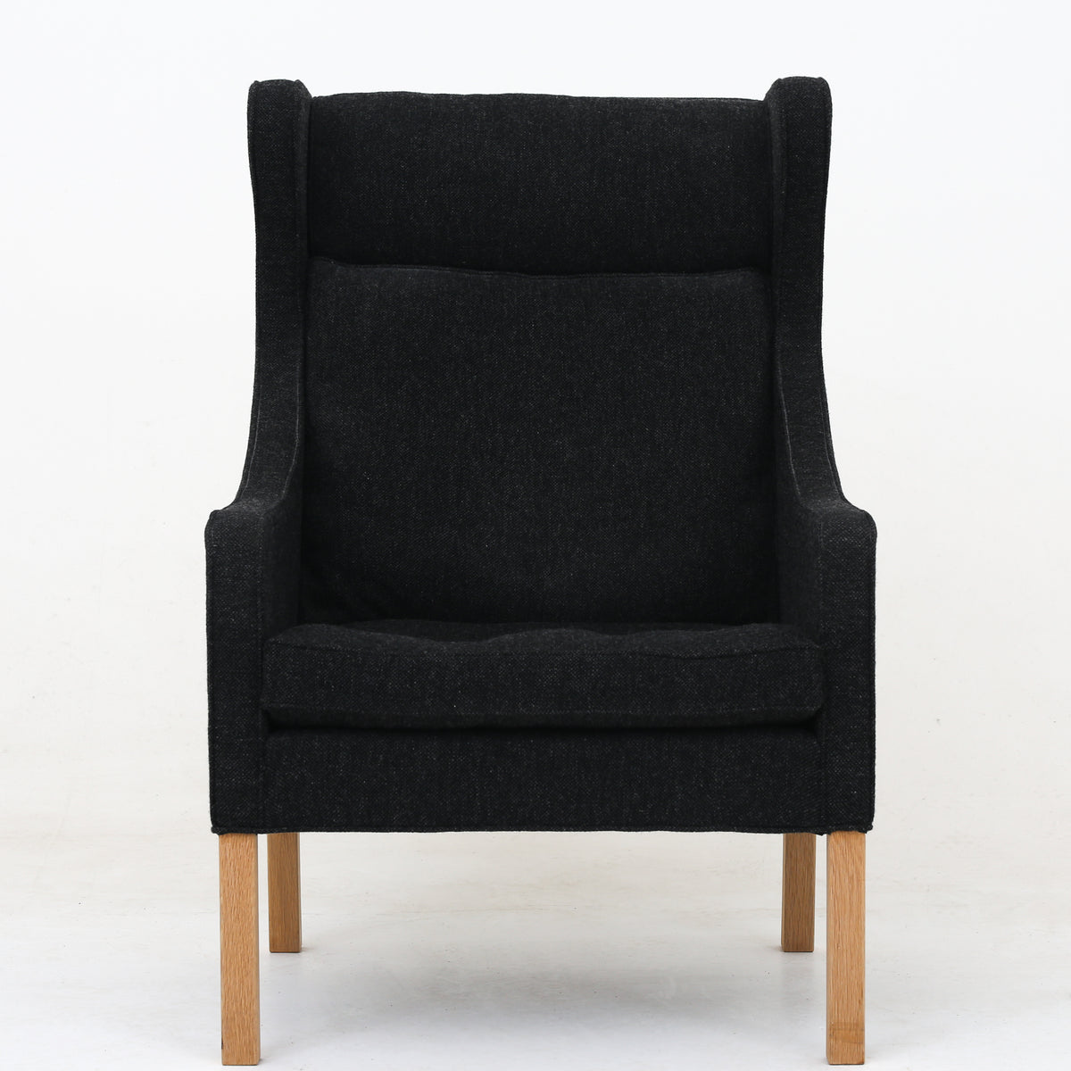 BM 2204 - Wing-back chair in dark wool