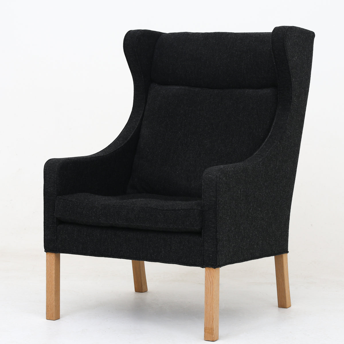 BM 2204 - Wing-back chair in dark wool