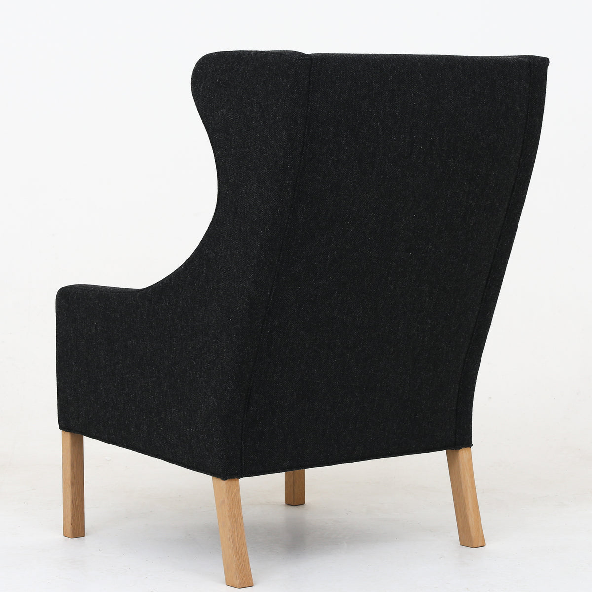 BM 2204 - Wing-back chair in dark wool