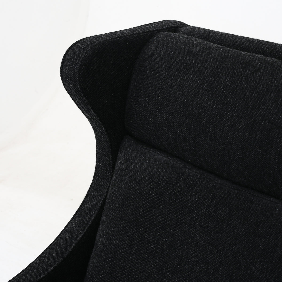 BM 2204 - Wing-back chair in dark wool