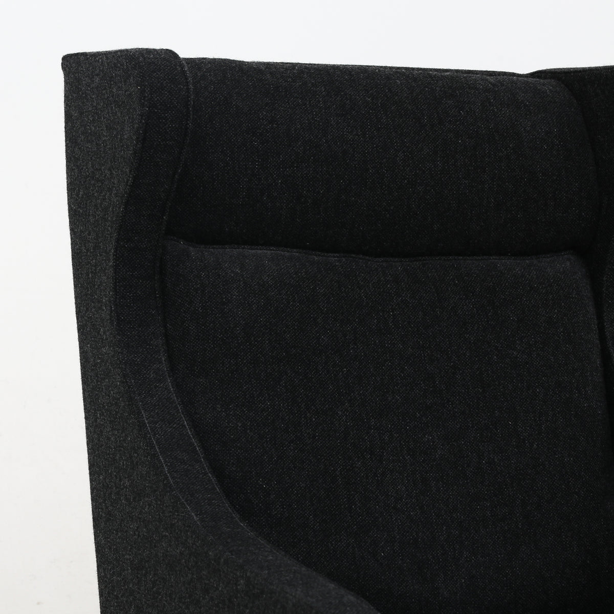 BM 2204 - Wing-back chair in dark wool