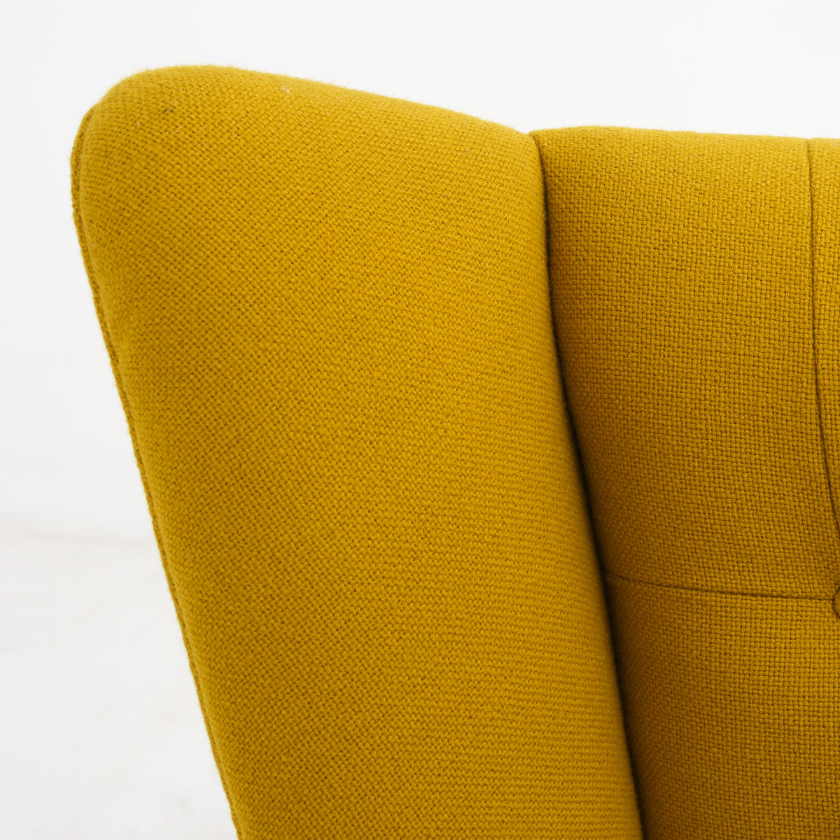 AP 19 - Papa Bear Chair in yellow textile