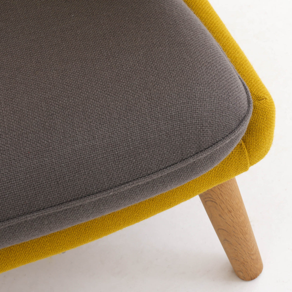 AP 19 - Papa Bear Chair in yellow textile