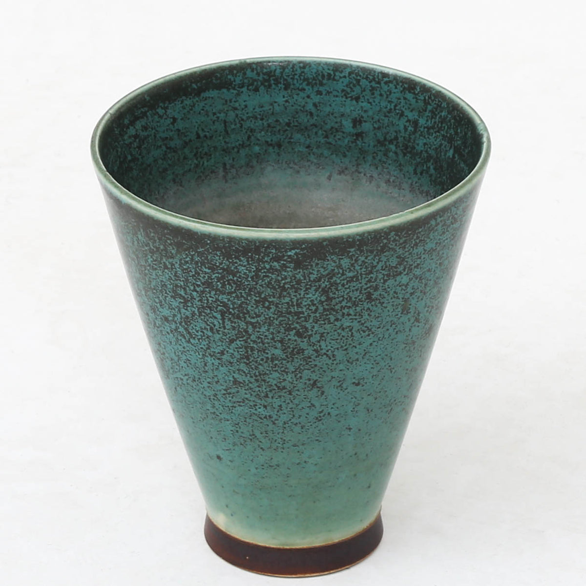Vase w. green glaze