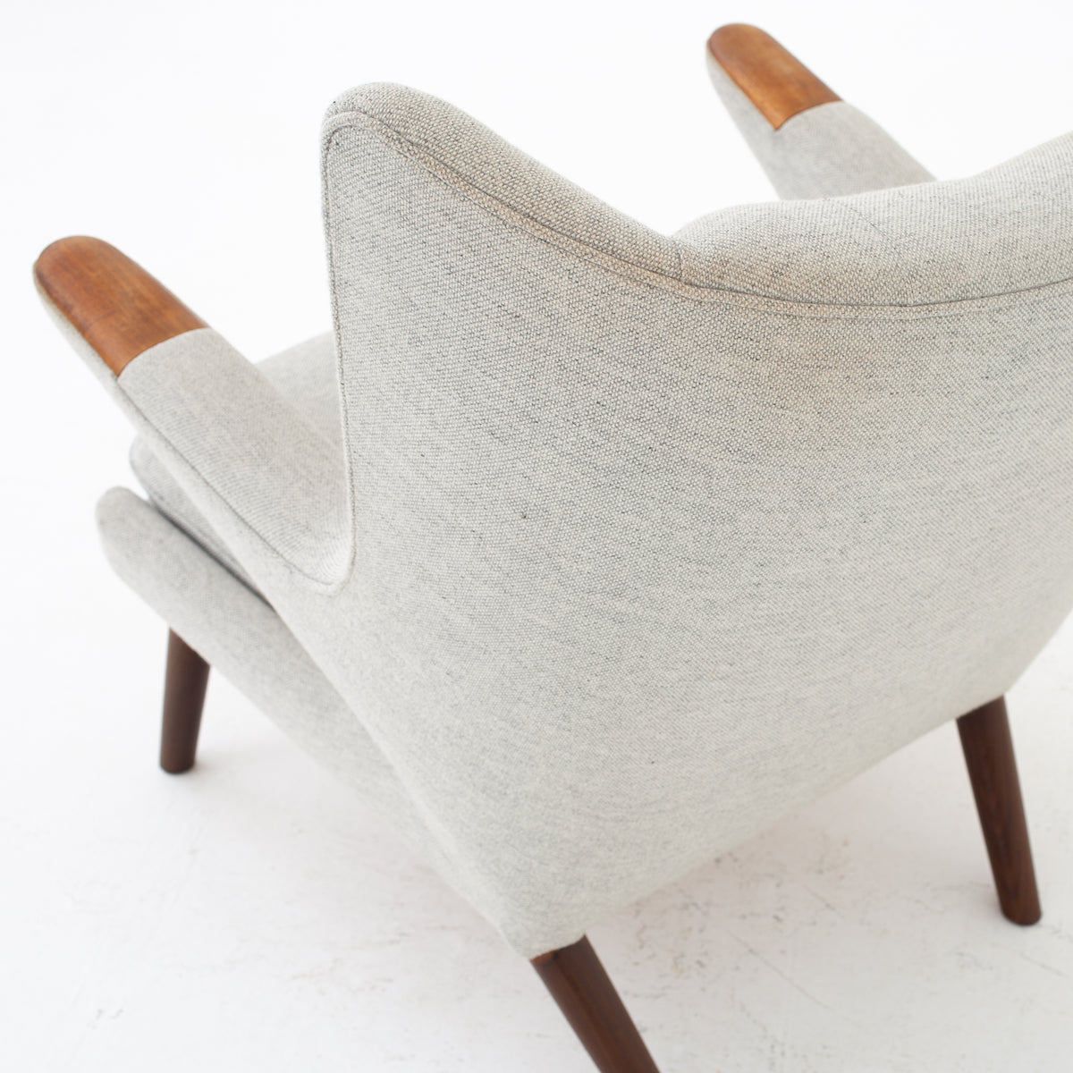 AP 19 - Papa Bear in light grey wool