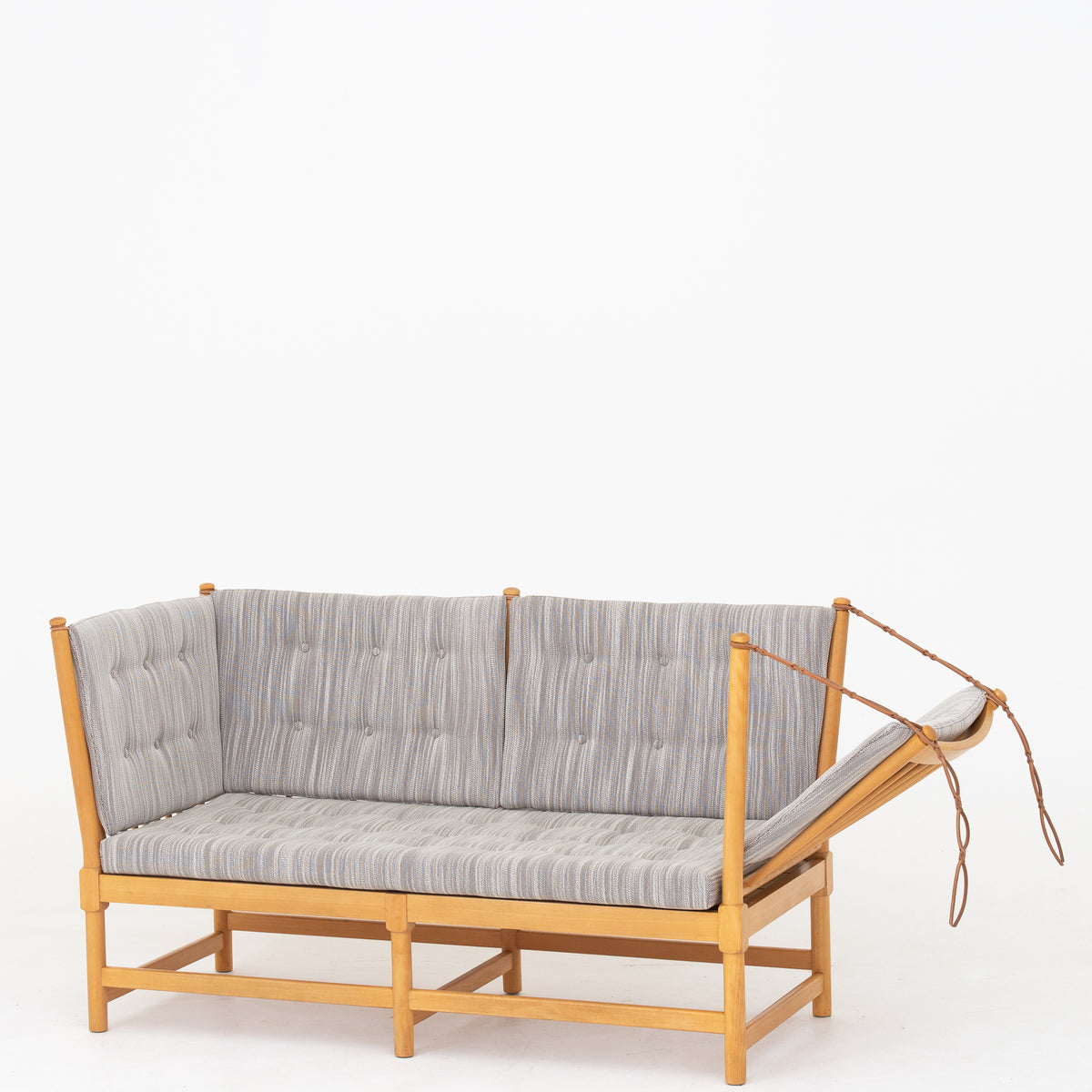 BM 1789 - Spoke back sofa