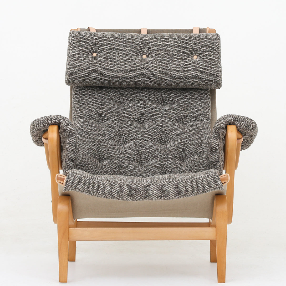 Pernilla 69 - Easy chair in new textile