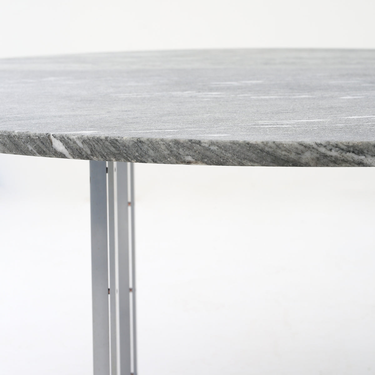 PK 54 - Dining table w. Cipollino marble