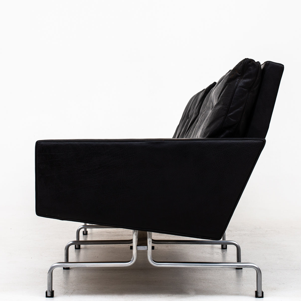 PK 31/4 - 4 seater sofa in original leather