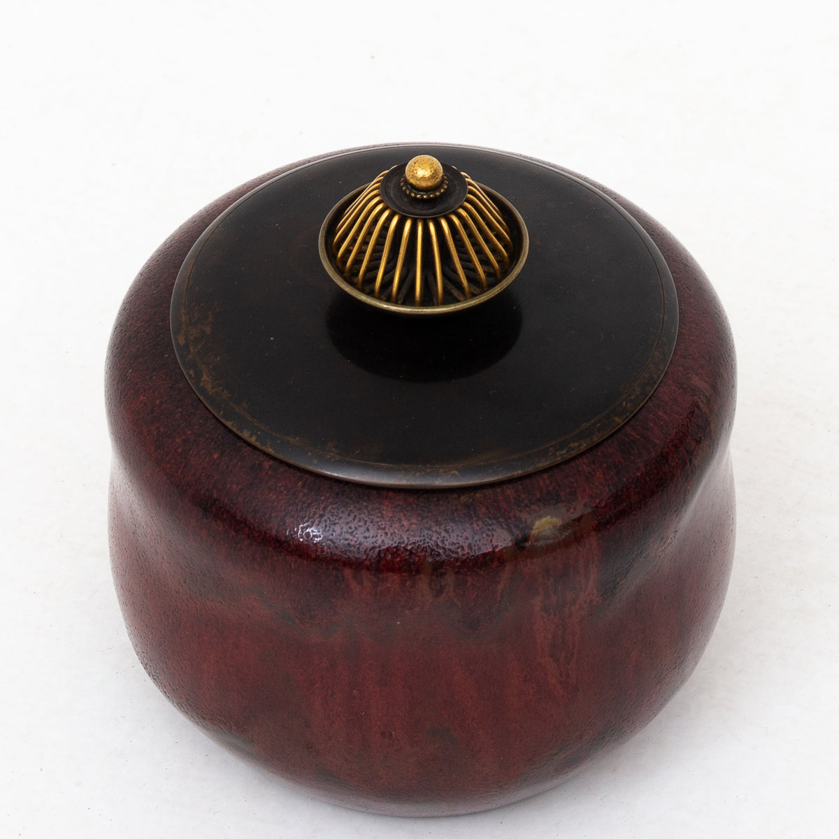 Jar in stoneware w. lid