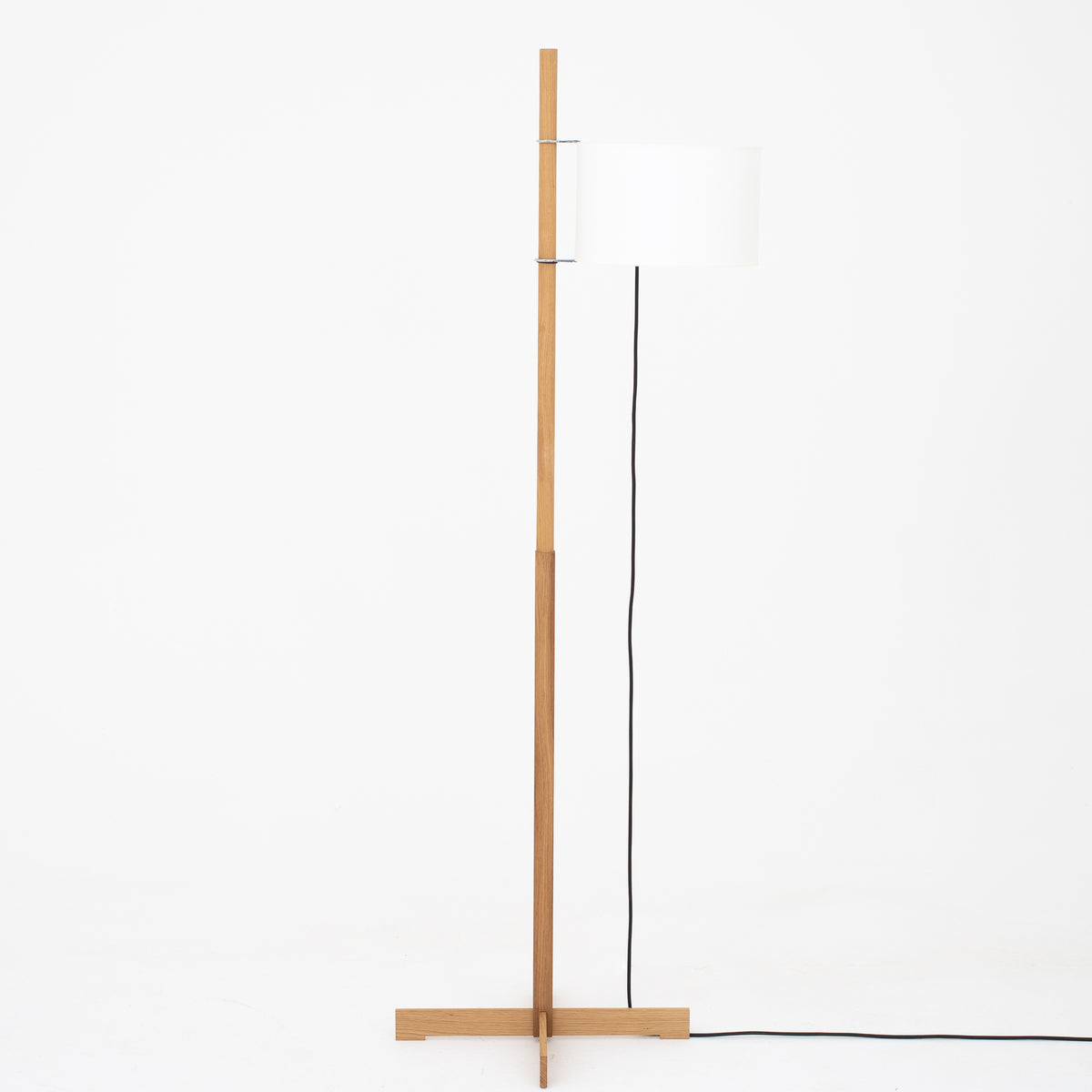 TMM floorlamp in oak