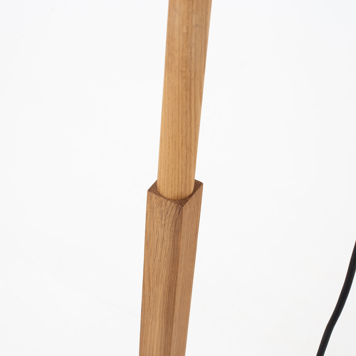 TMM floorlamp in oak