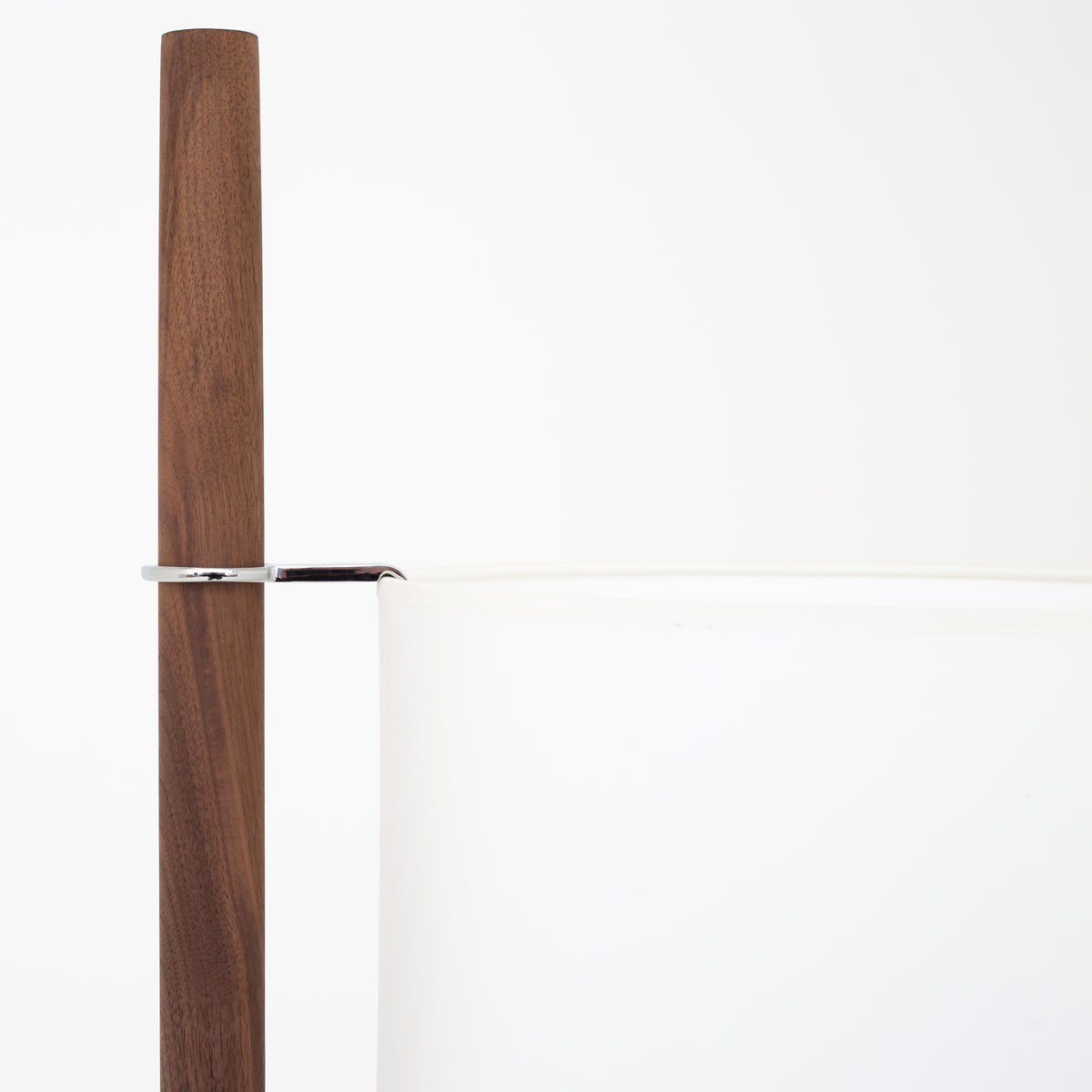 TMM floor lamp in walnut