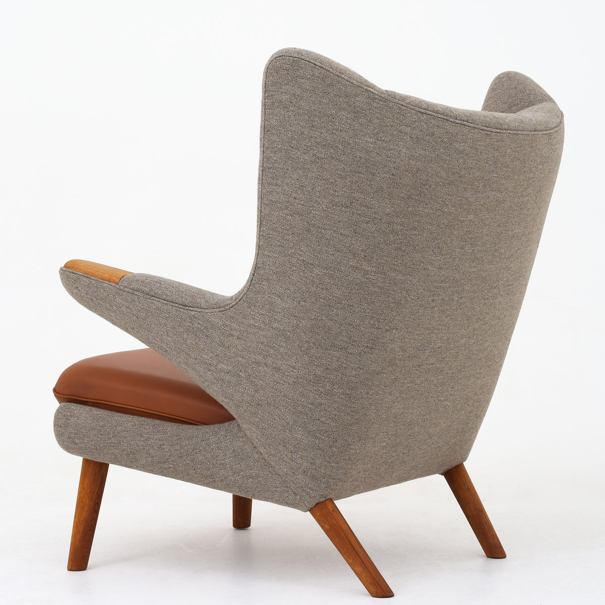 AP 19 - Papa Bear Chair in textile & leather