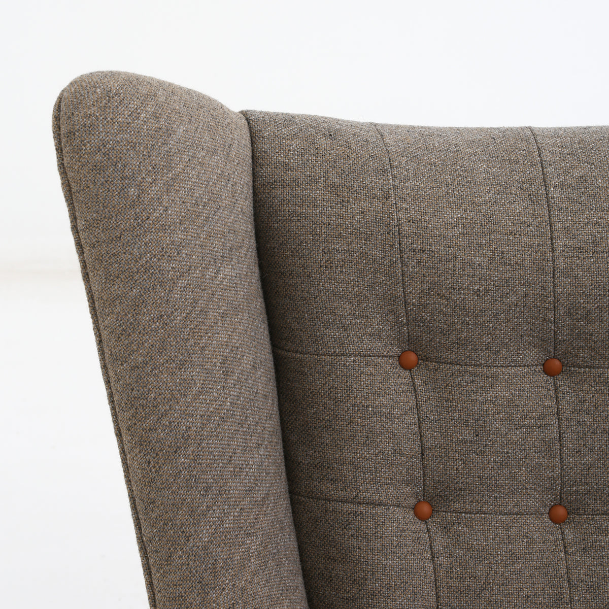 AP 19 - Papa Bear Chair in textile & leather