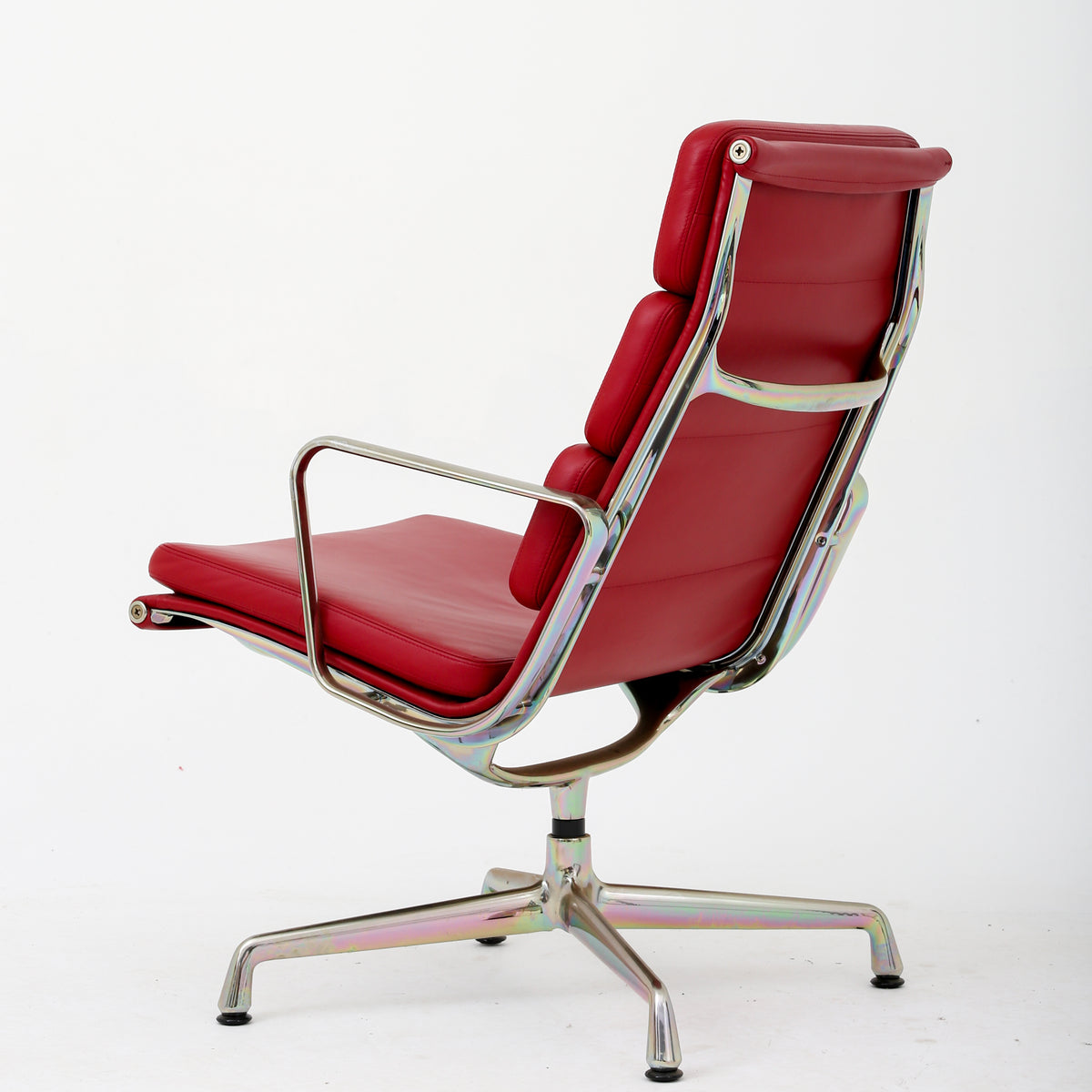 EA 215 - Office chair in red leather