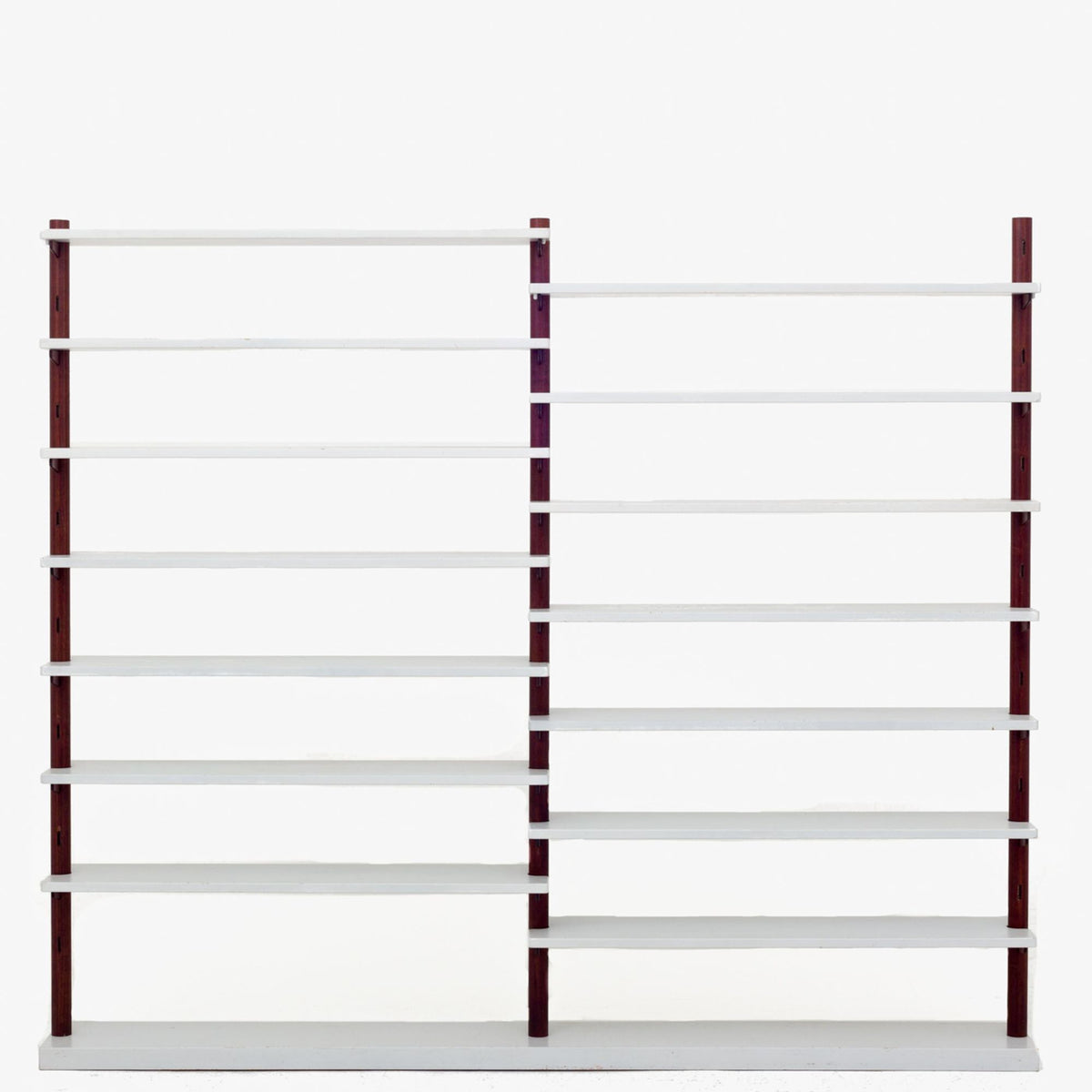 Rare shelf system in teak