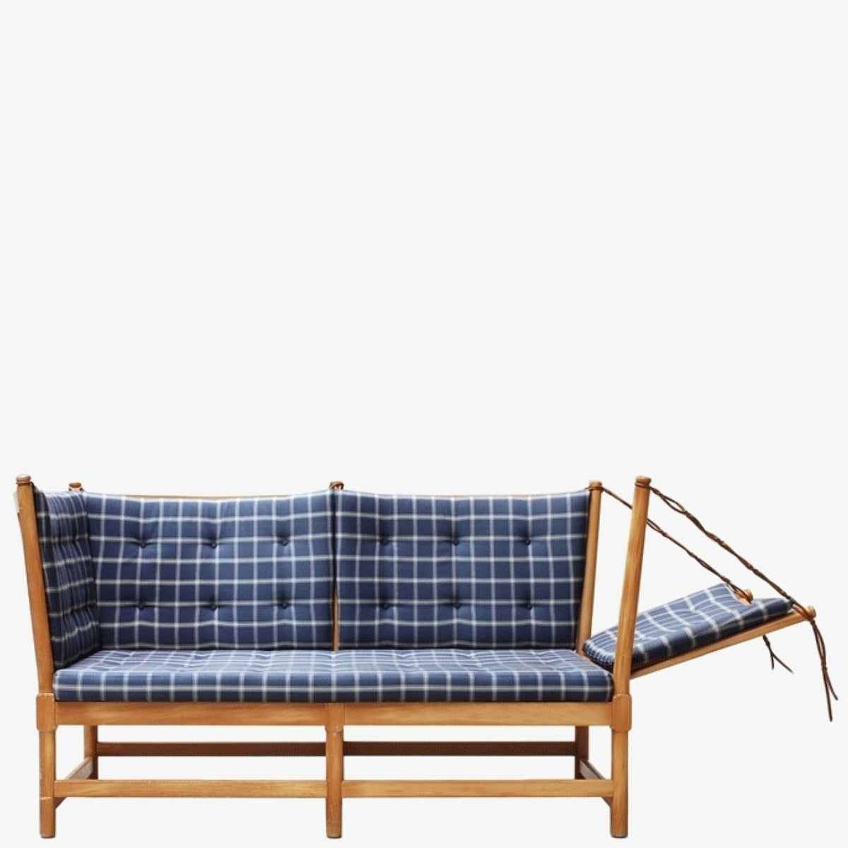 BM 1789 - Reupholstered spoke back sofa