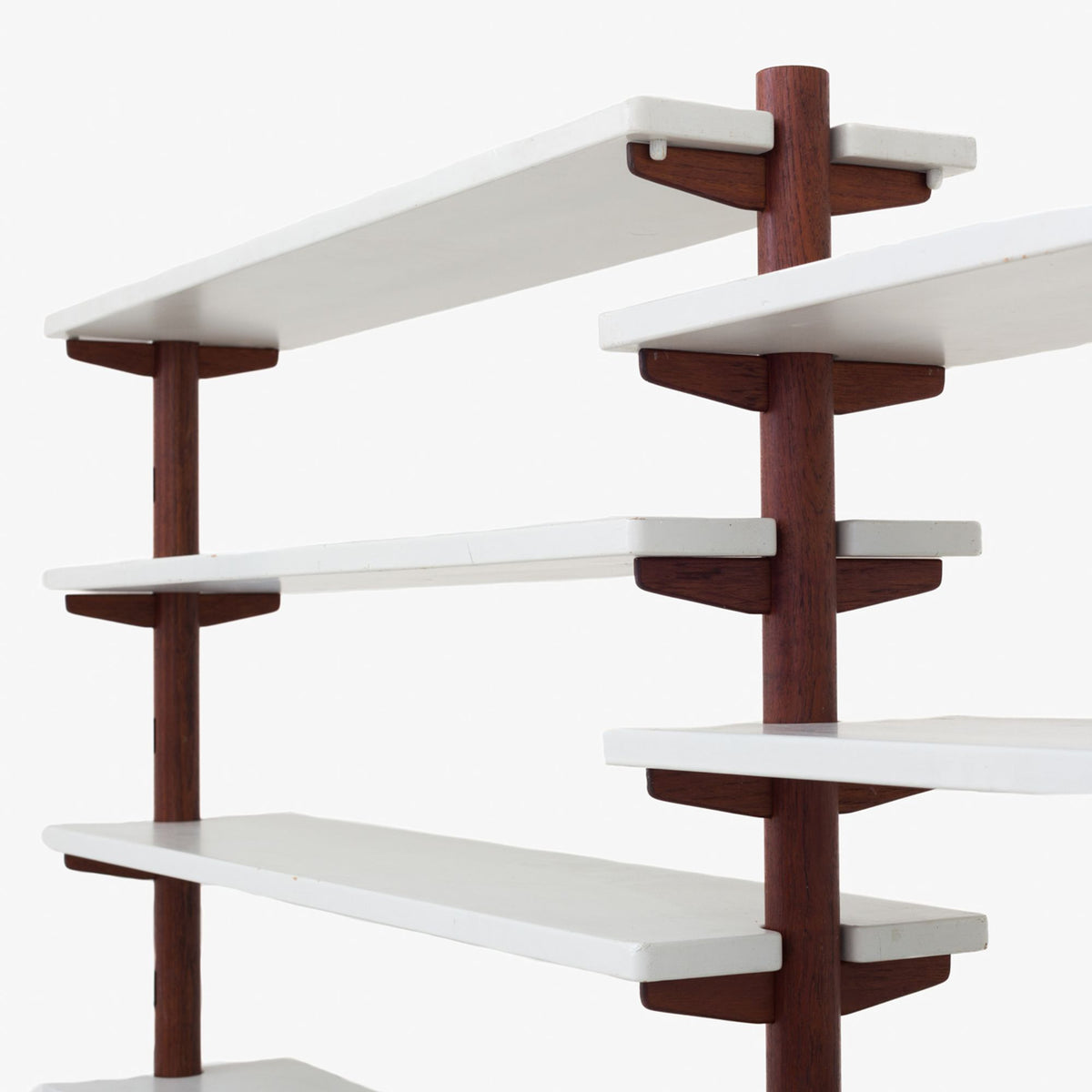 Rare shelf system in teak