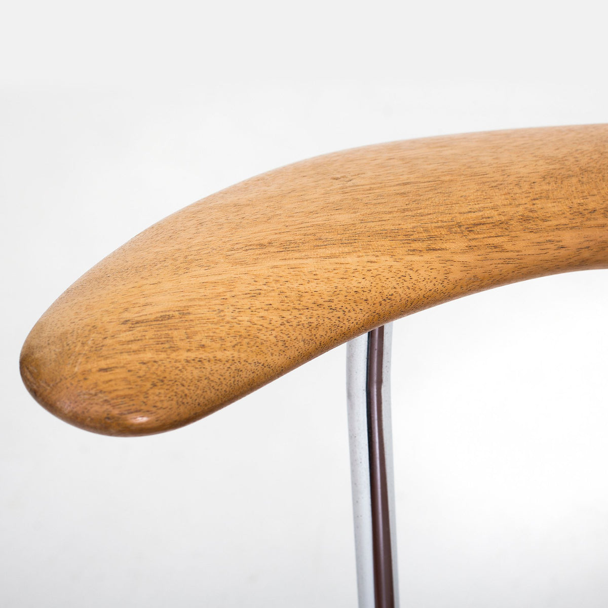JH 502 - The Swivel Chair