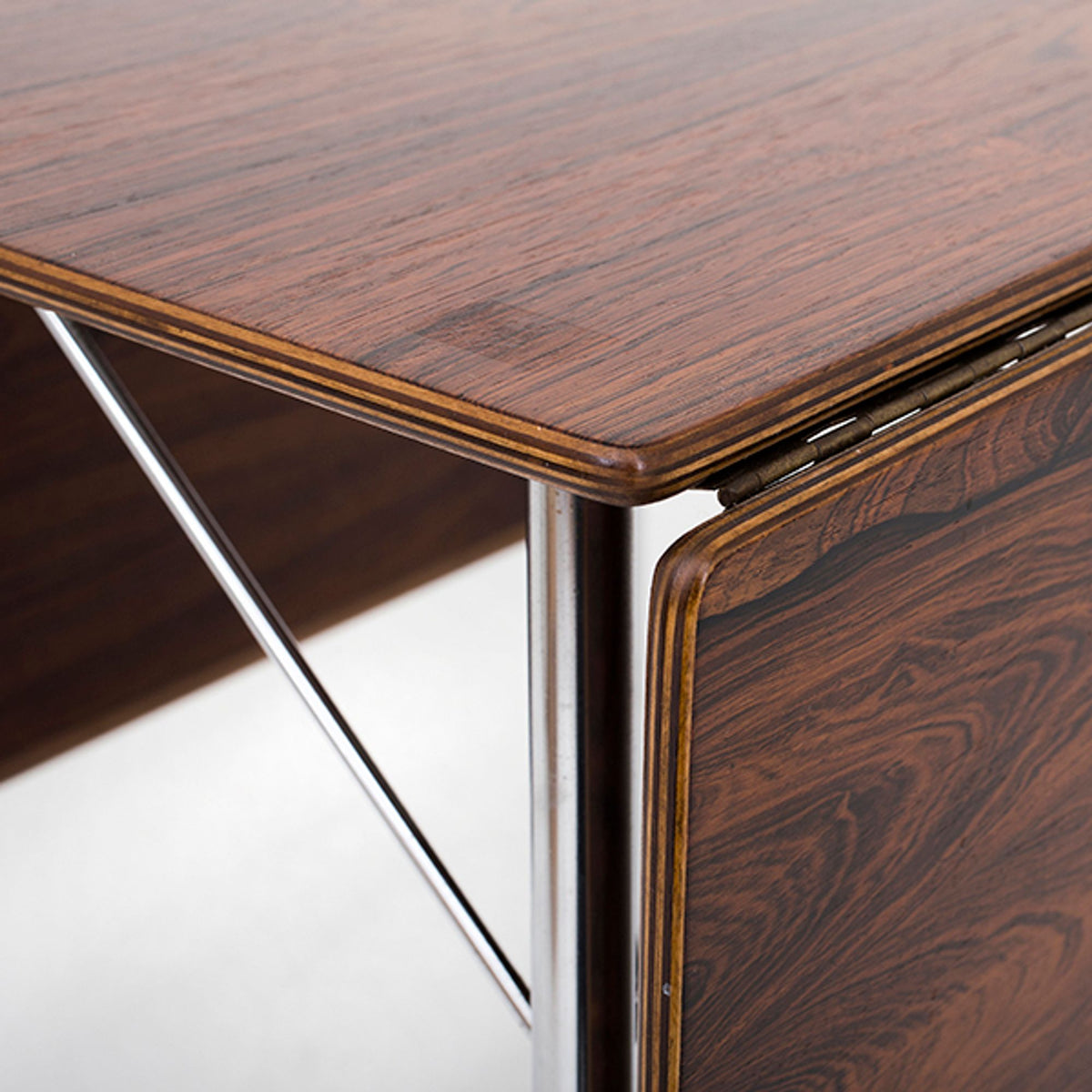 AJ 3601 - Drop-leaf table