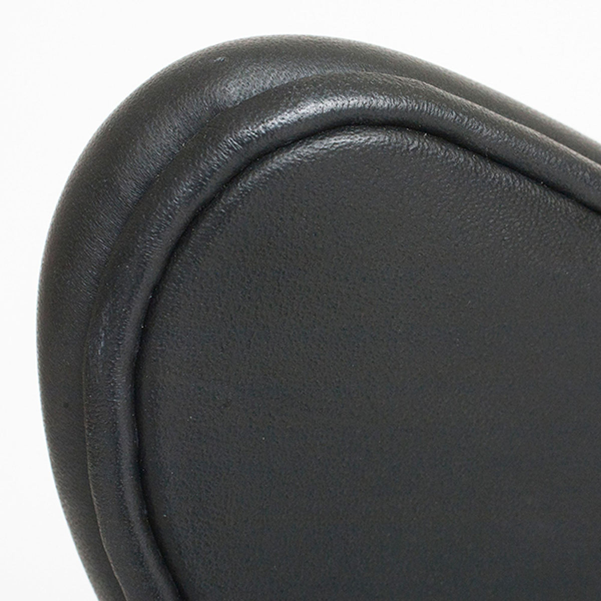 AJ 3108 - "The Lily" chair in black Savanne