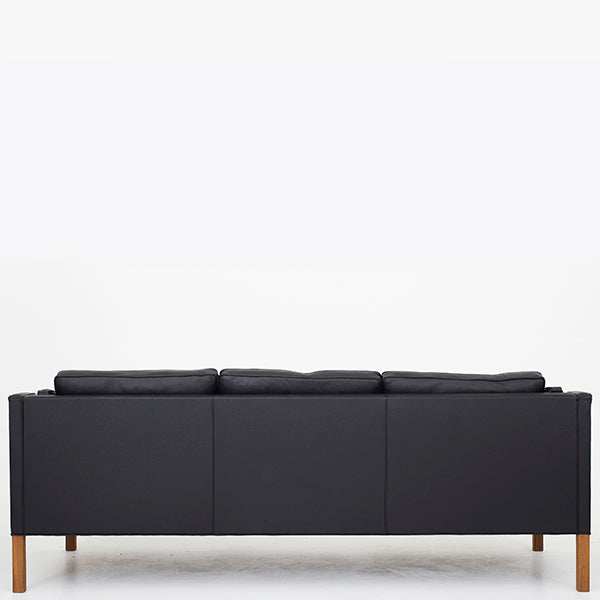BM 2213 - 3-seater in Klassik Black
