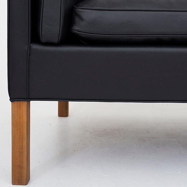 BM 2213 - 3-seater in Klassik Black