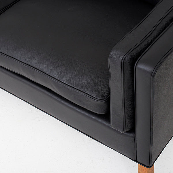 BM 2213 - 3-seater in Klassik Black