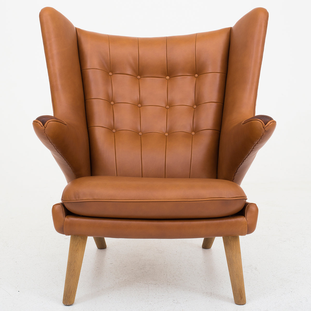 AP 19 - Papa Bear chair in Elegance leather
