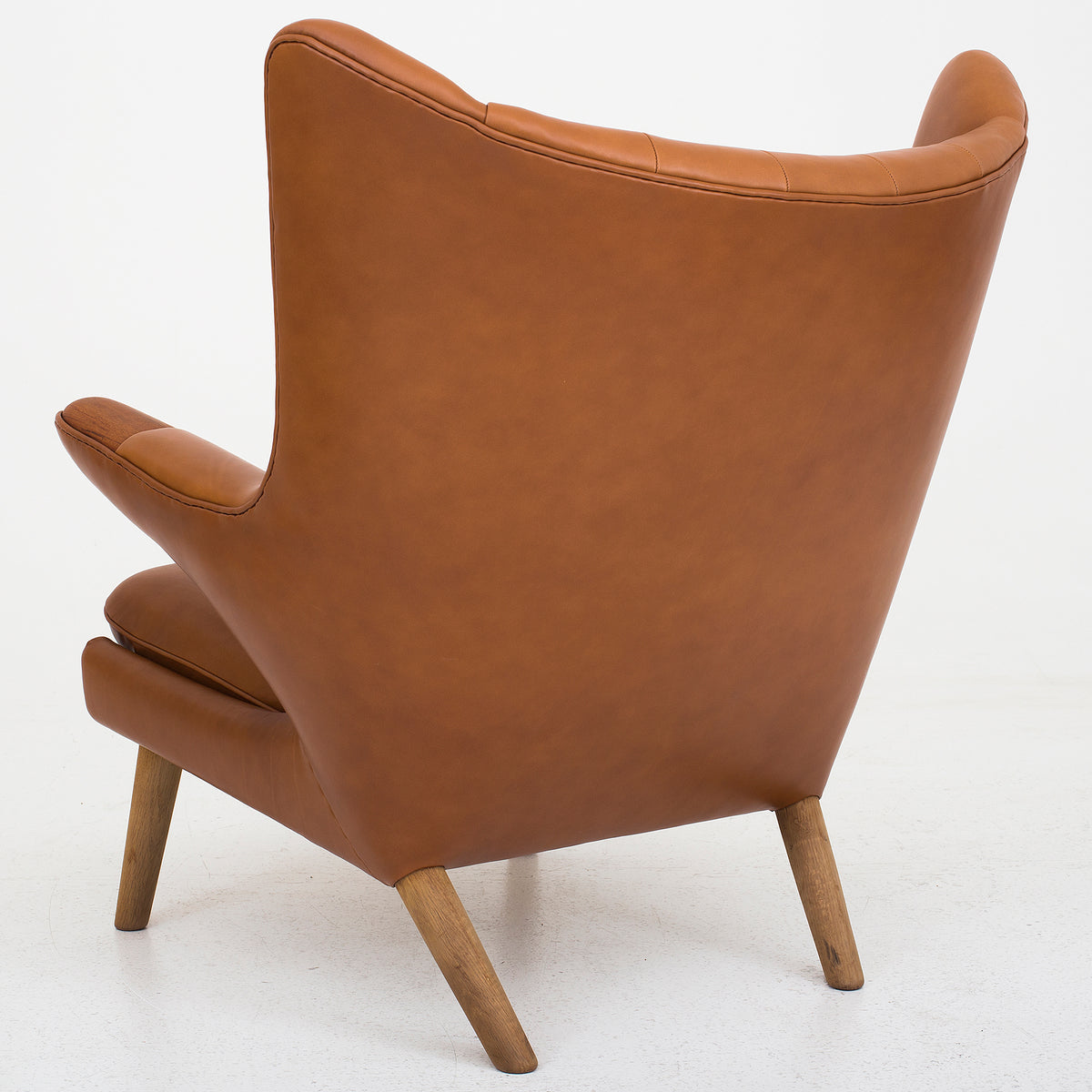 AP 19 - Papa Bear chair in Elegance leather